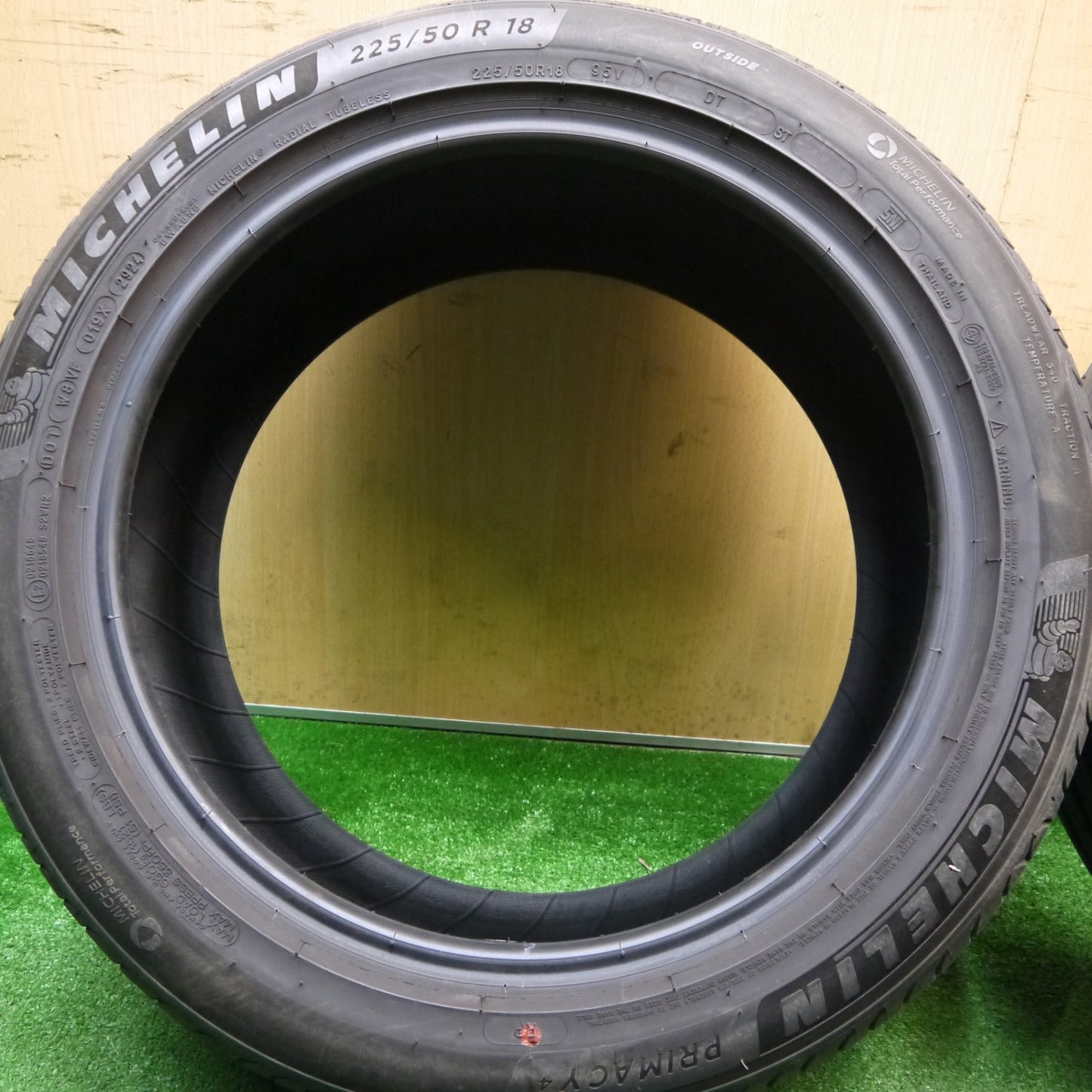 ほぼ新車外し！24年★225/50R18 ミシュラン プライマシー4 PRIMACY4 タイヤ 18インチ カローラクロス C-HR ヴェゼル エスティマ 等★5121702Hノタ