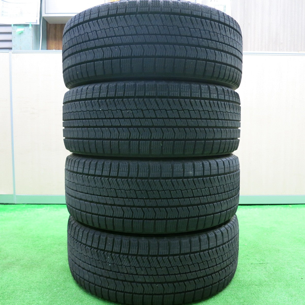 [送料無料] バリ溝！9.5分★BMW 等 MAK FAHR 245/40R19 スタッドレス ブリヂストン ブリザック VRX2 19インチ PCD112/5H★4100602HAス