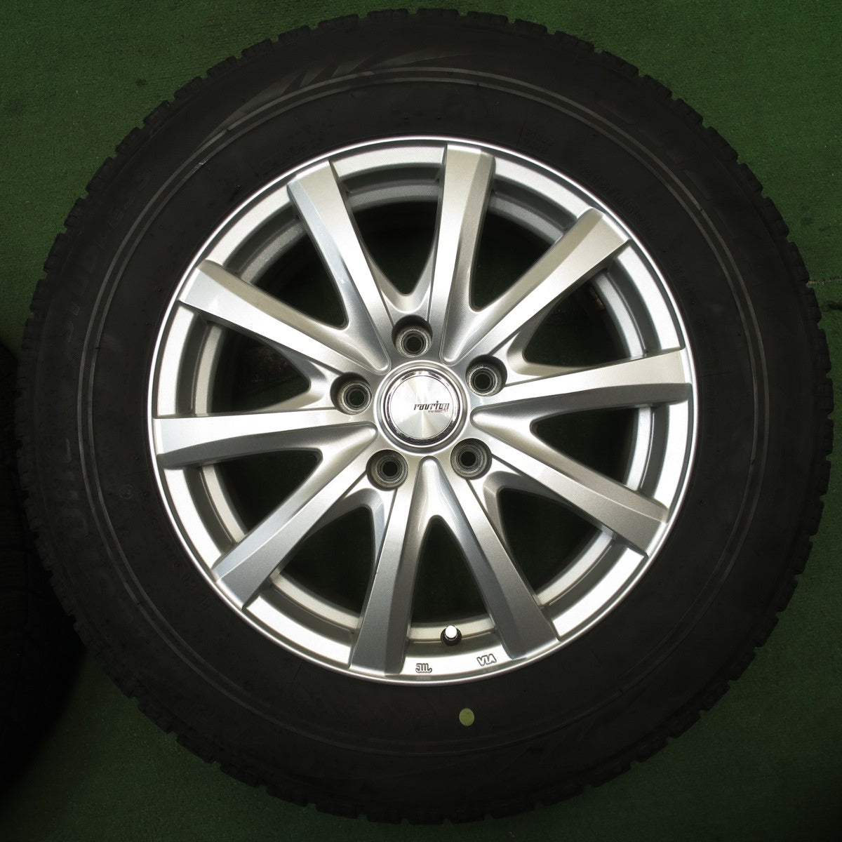 キレイ★スタッドレス 215/65R16 ブリヂストン ブリザック VRX ravrion RS01 ラブリオン 16インチ PCD114.3/5H★5070404NJス