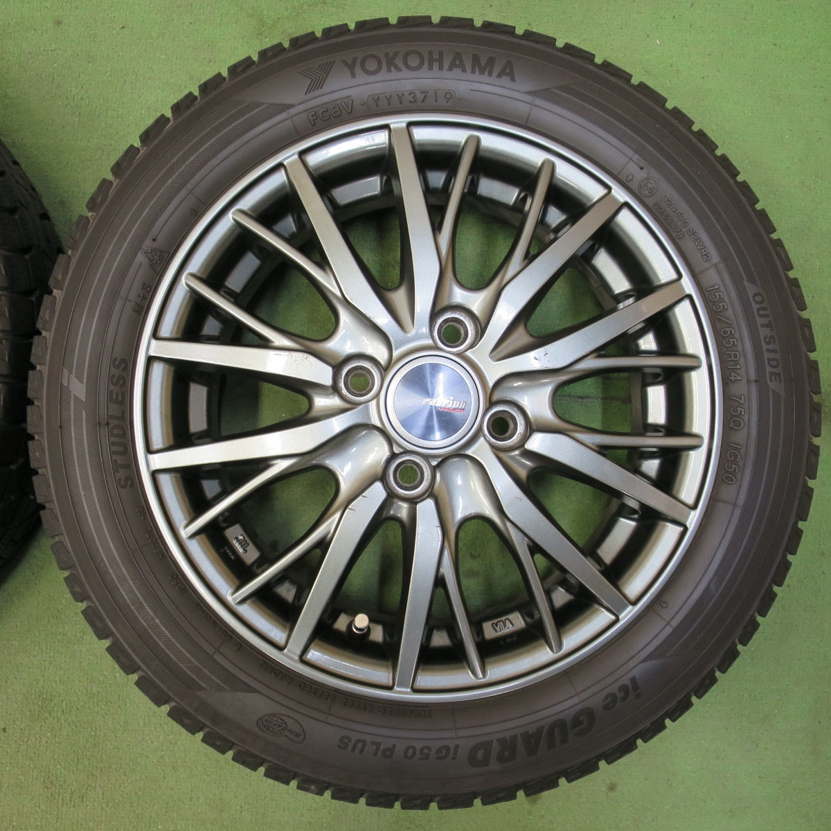 バリ溝！8.5分★スタッドレス 155/65R14 ヨコハマ アイスガード iG50 プラス ravrion RM01 ラブリオン 14インチ PCD100/4H★5082906イス