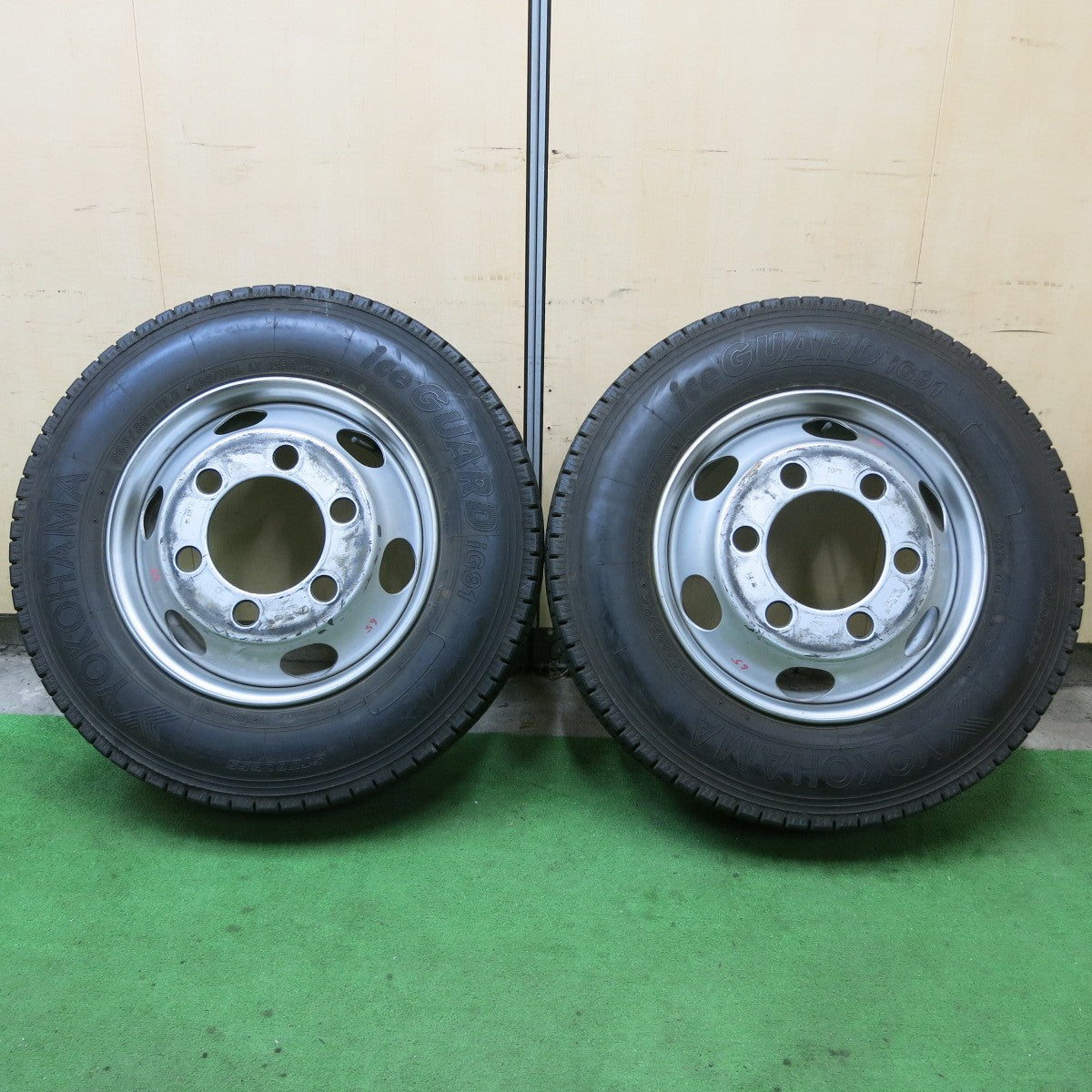 バリ溝！8.5分！2本★トラック 205/80R17.5 120/118L 12PR スタッドレス ヨコハマ アイスガード iG91 TOPY スチール 17.5インチ 118.5-9CS PCD222.25/6H★5060302ナス