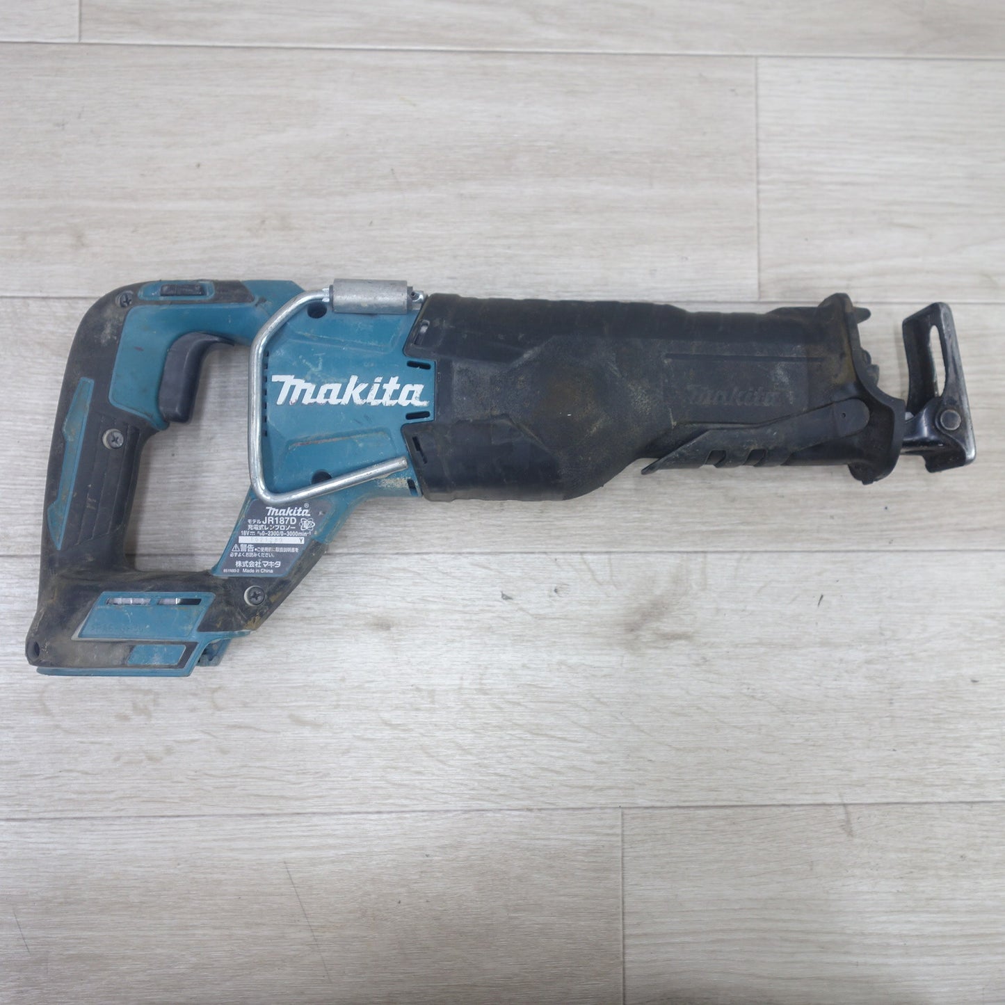 [送料無料] ◆マキタ 充電式 レシプロソー JR187D 電動 工具 切断機 セーバーソー セーバソー 18V makita◆