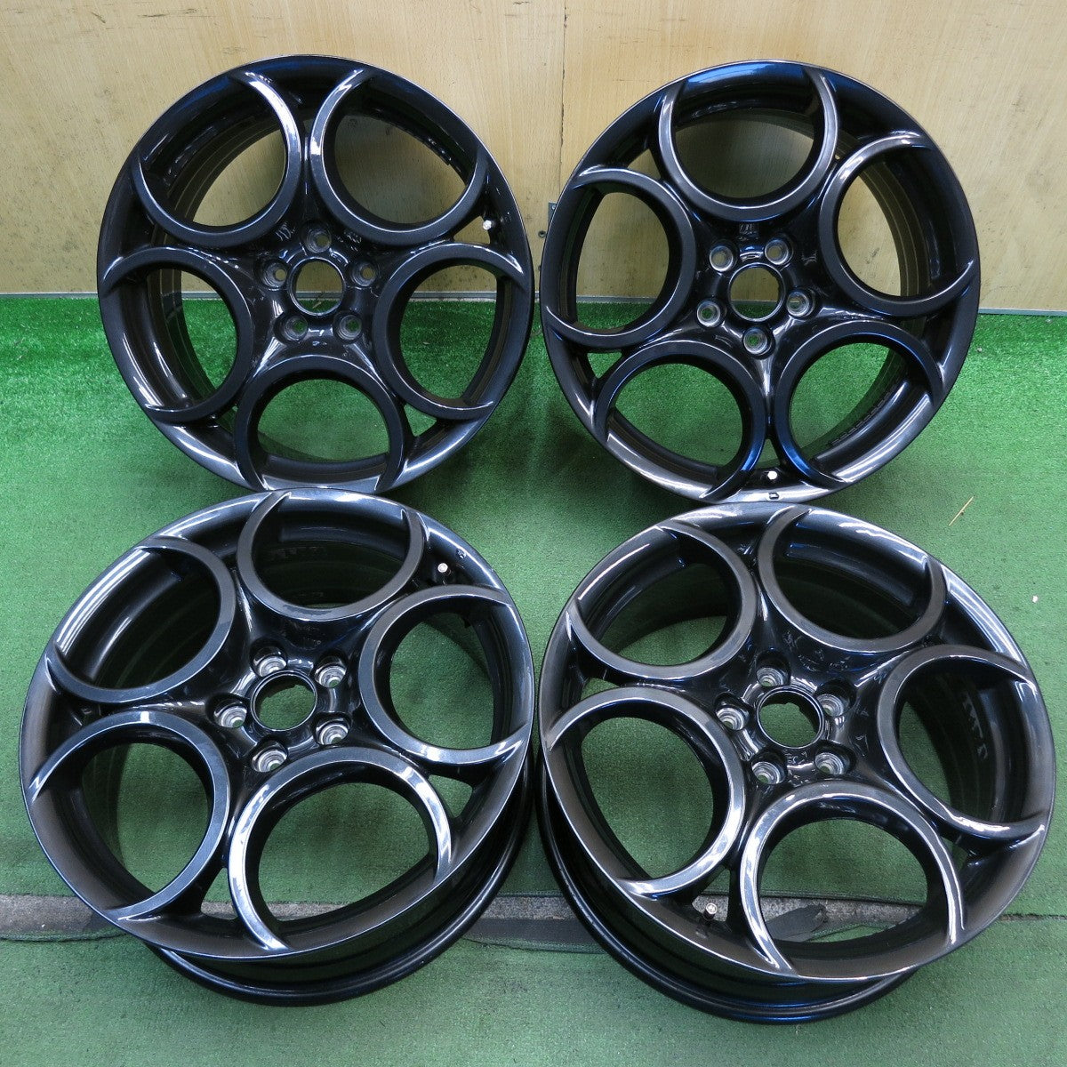4本価格◎アルファロメオ ジュリエッタ 純正 ホイール 18インチ 18×7.5J PCD110/5H◎6080401KKホ
