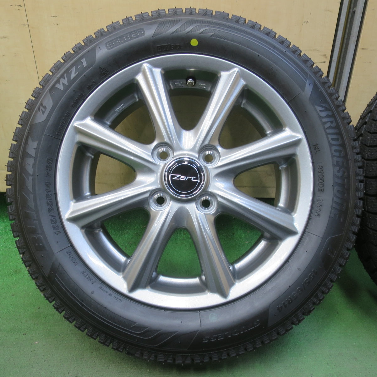 未使用！25年◎スタッドレス 155/65R14 ブリヂストン ブリザック WZ-1 Zart S18 社外 アルミ 14インチ PCD100/4H◎6091105イス