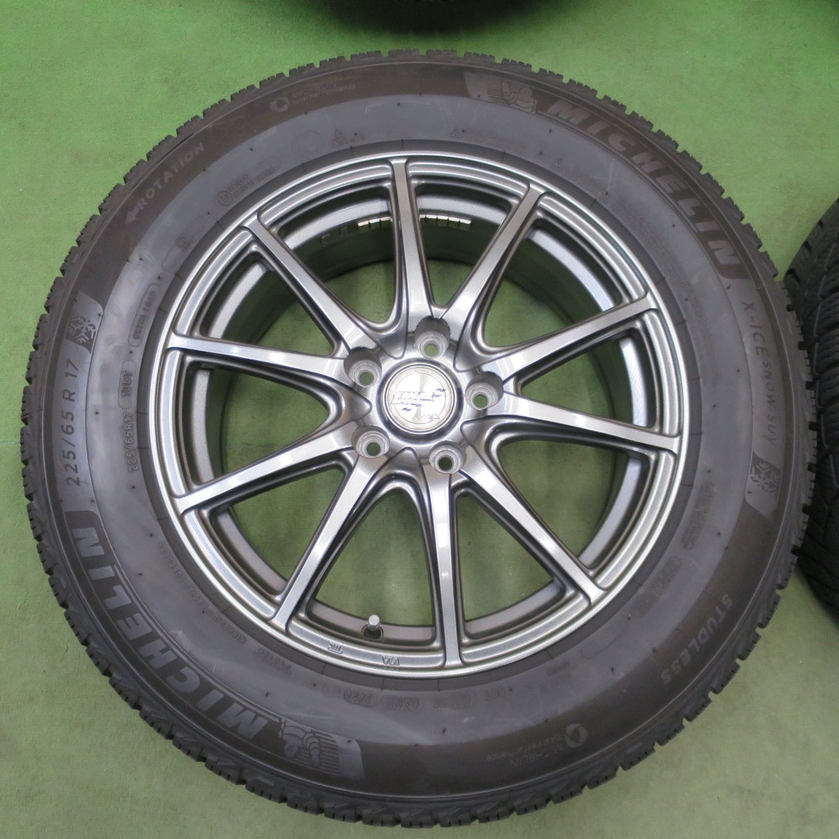 バリ溝！24年！キレイ！9分◎スタッドレス 225/65R17 ミシュラン X-ICE SNOW SUV FINAL SPEED MiD ファイナルスピード 17インチ PCD114.3/5H◎6101903NGス