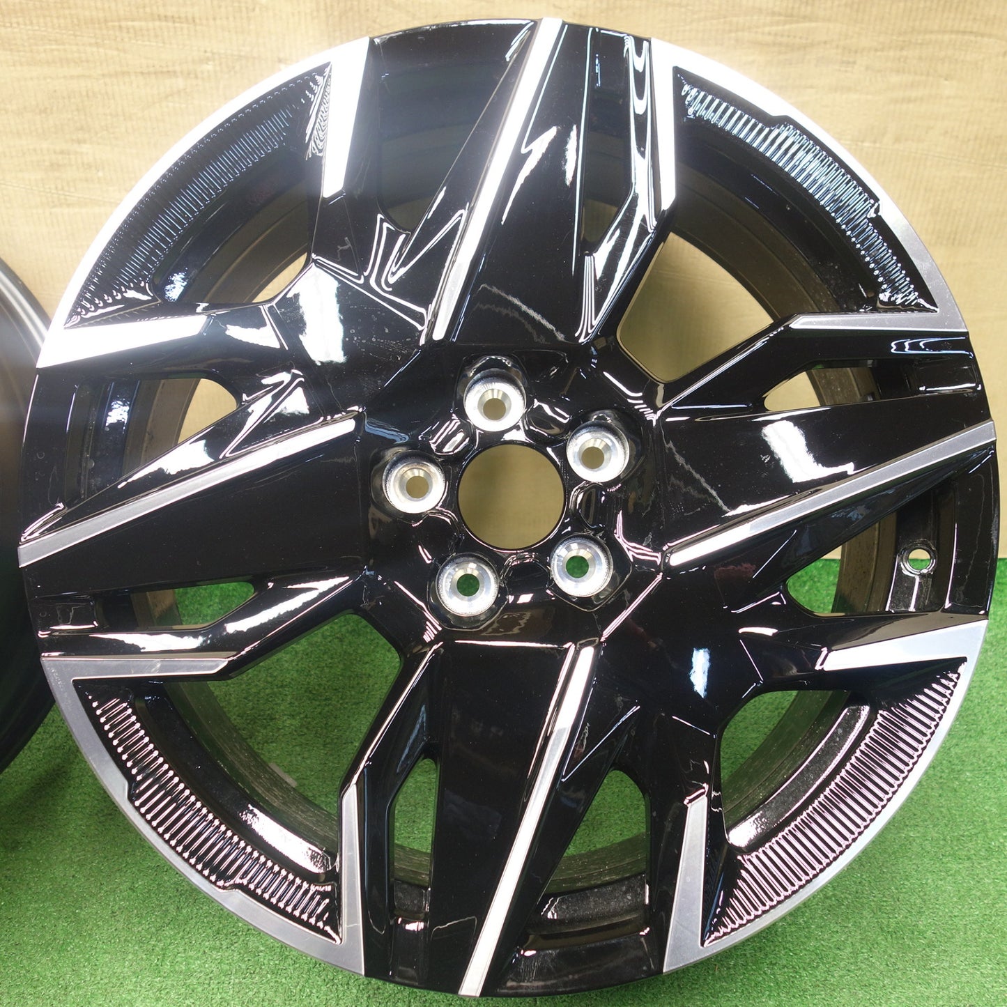 キレイ★プジョー 3008 純正 ホイール 19インチ 19×7.5J PCD108/5H★6031202KTホ