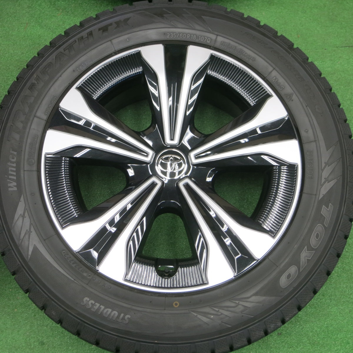 バリ溝！22年！キレイ！ほぼ10分☆トヨタ BZ4X 純正 235/60R18