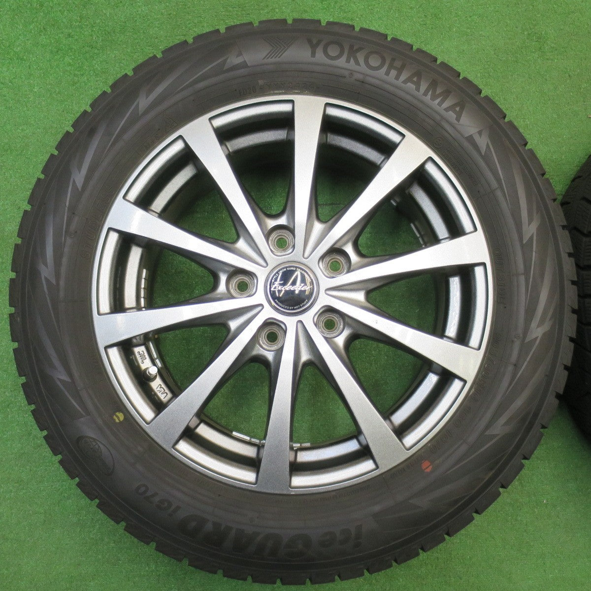 バリ溝！24年！キレイ！ほぼ10分★スタッドレス 205/60R16 ヨコハマ アイスガード iG70 Exceeder エクシーダー 16インチ PCD114.3/5H★5120413NJス