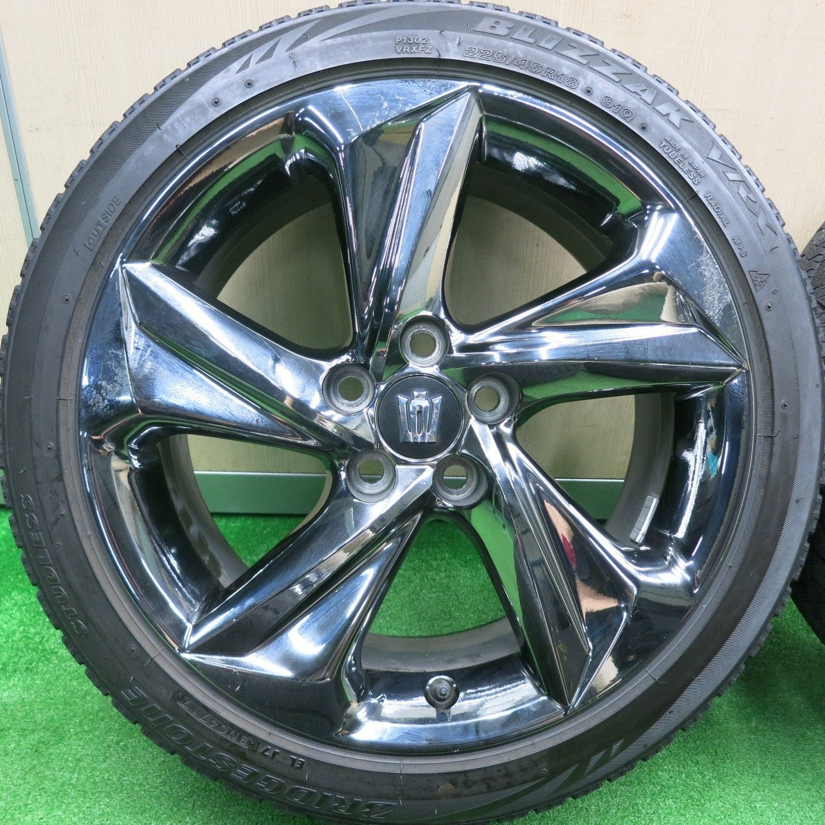 4本価格★トヨタ 220系 クラウン RS アドバンス 純正 225/45R18 スタッドレス ブリヂストン VRX PCD114.3/5H★4102703HAス