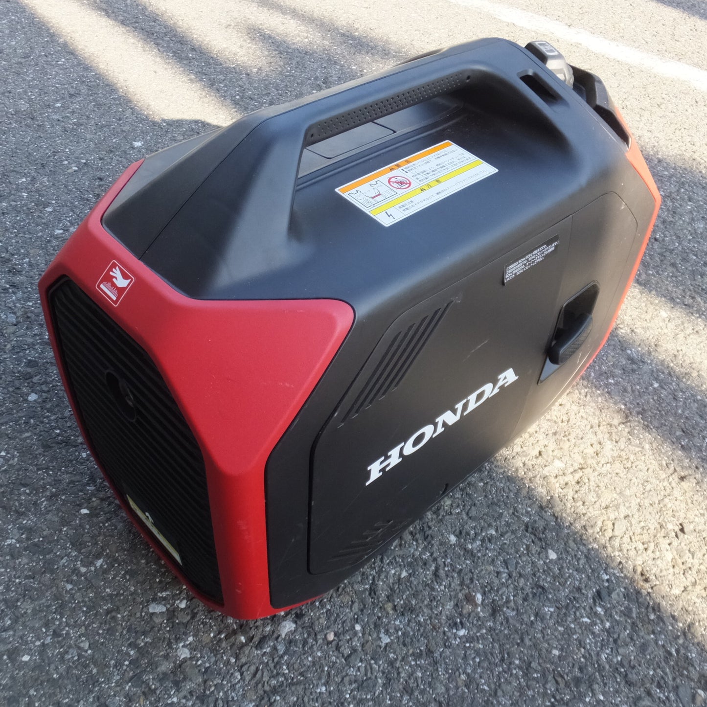 [送料無料] 岐阜発 キレイ★ホンダ HONDA 正弦波インバーター搭載発電機 EU26iJ　未使用 純正プラグ 付★