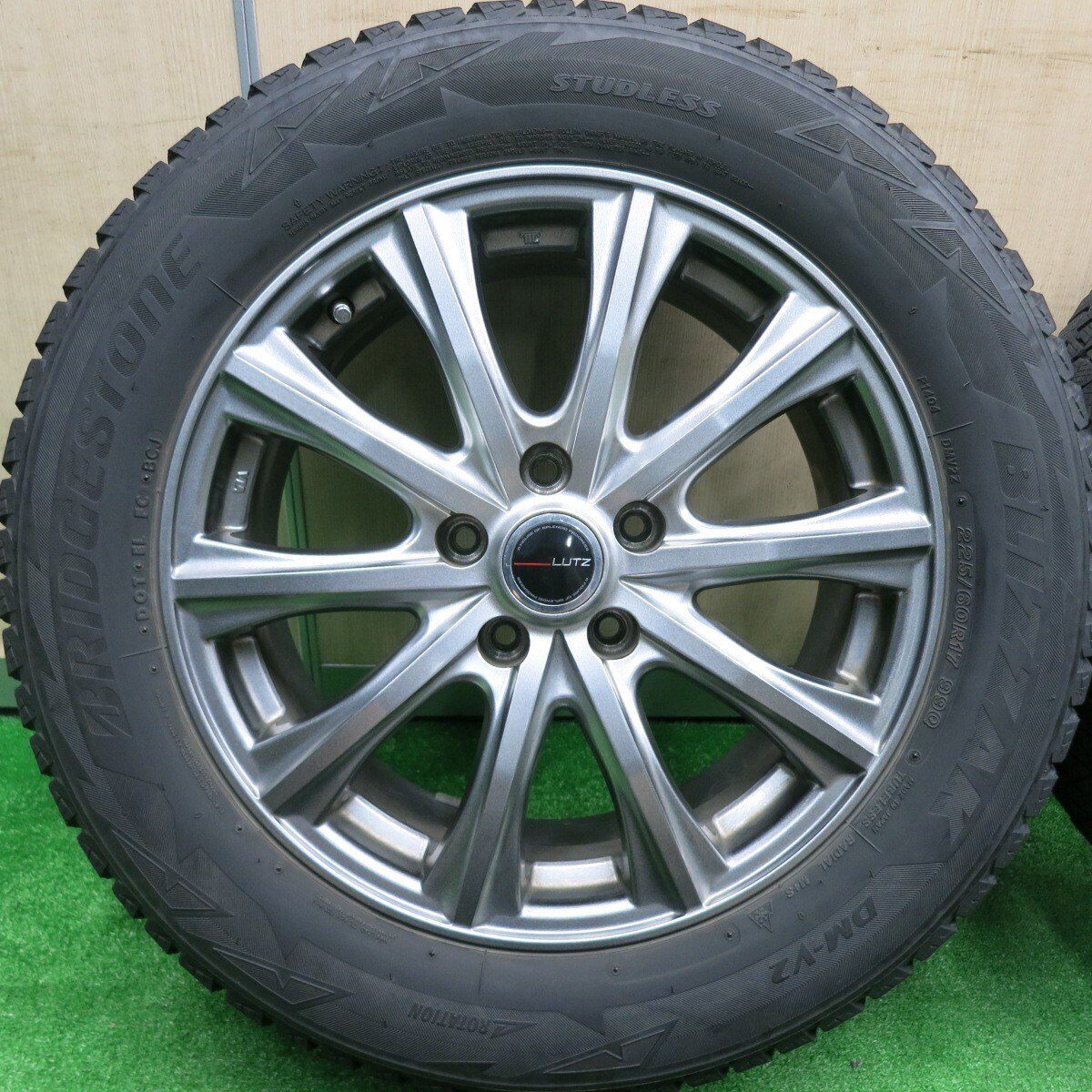 4本価格★スタッドレス 225/60R17 ブリヂストン ブリザック DM-V2 LUTZ 社外 アルミ 17インチ PCD114.3/5H★4100803HAス