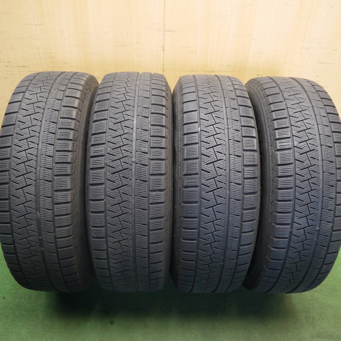 キレイ◎日産 Y50 フーガ 純正 225/65R17 スタッドレス ピレリ アイスアシンメトリコ 17インチ PCD114.3/5H◎6062405Hス
