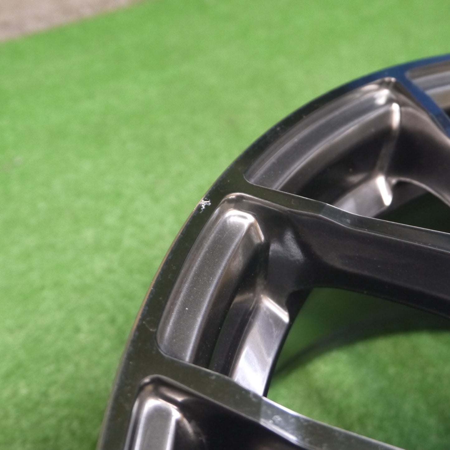 [送料無料] キレイ★RMP 028F 18インチ ホイール 18×8.0J PCD114.3/5H★4110105Hホ