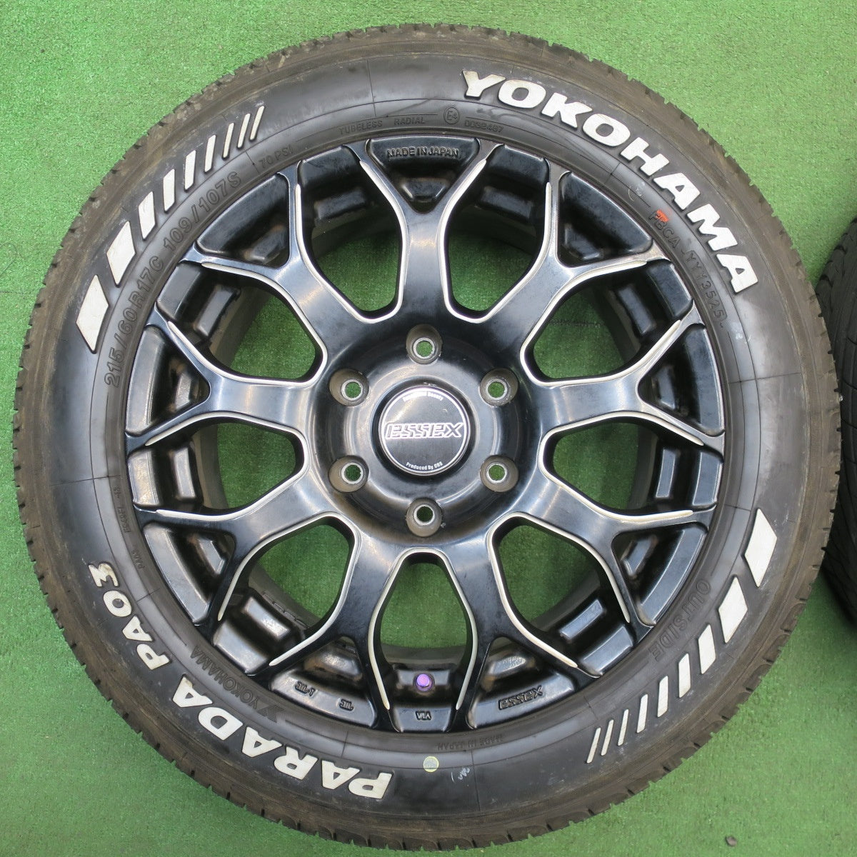 バリ溝！25年！9.5分★215/60R17 109/107S ヨコハマ PARADA PA03 ホワイトレター ESSEX EM-17 エセックス 17インチ PCD139.7/6H★6020901NJノ