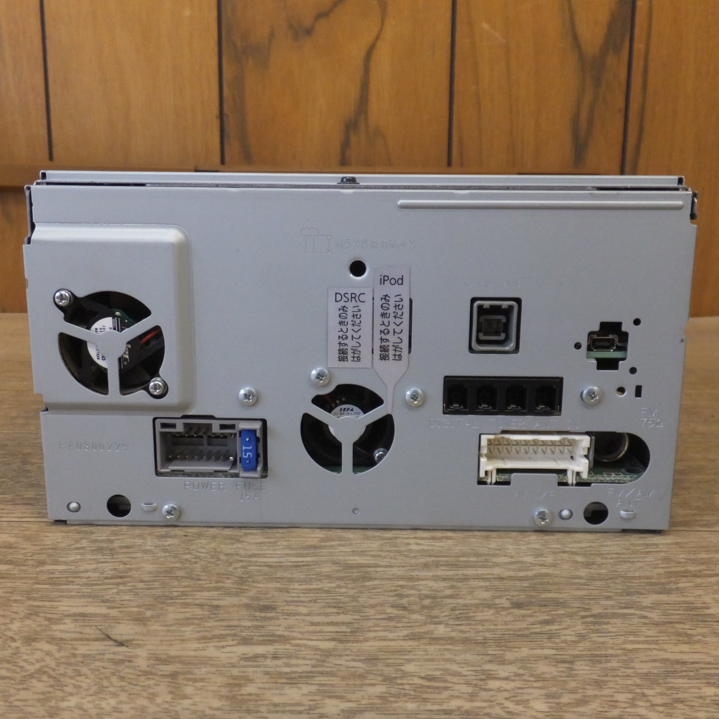 [送料無料] ★パナソニック Panasonic SDカーナビステーション CN-RE03WD★