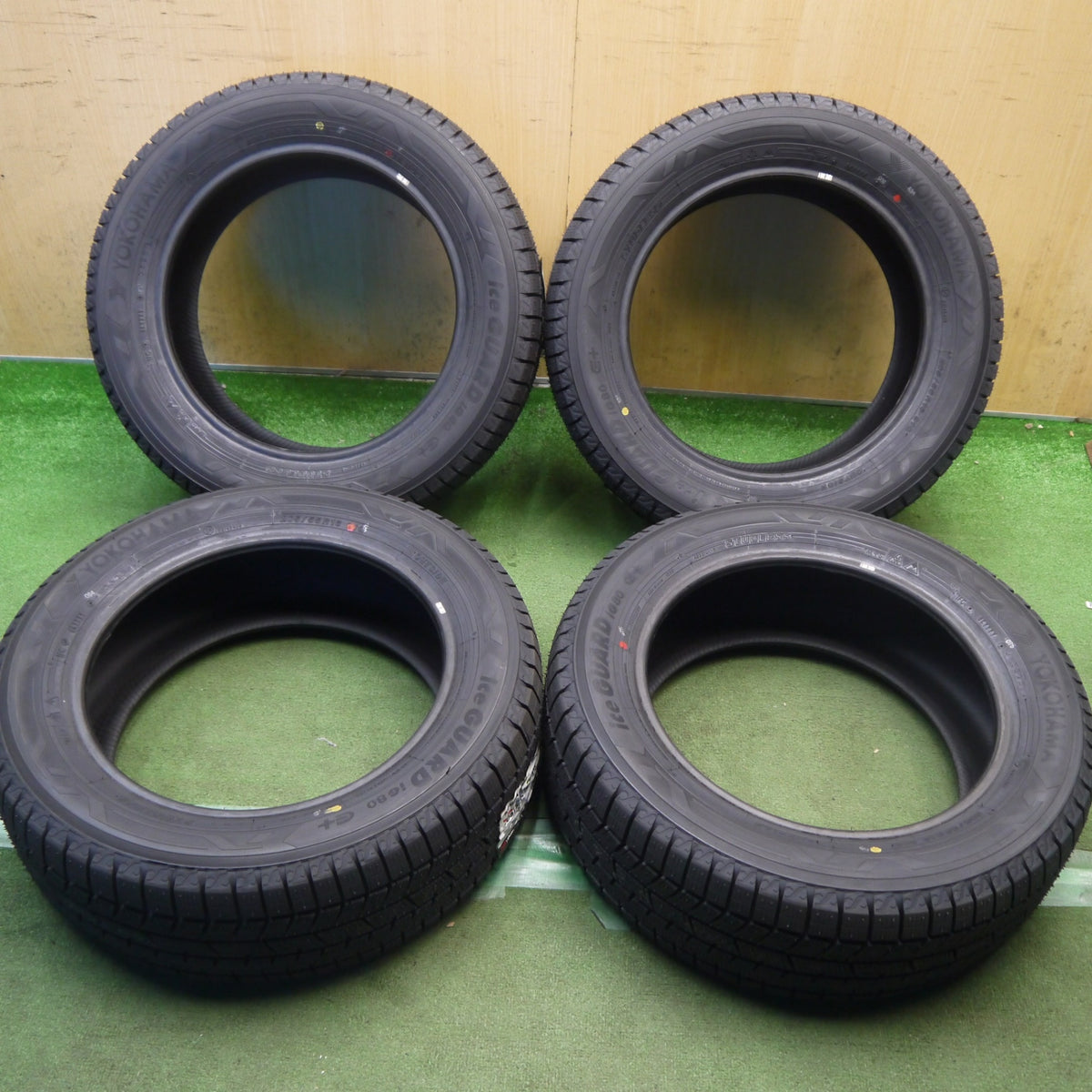 未使用！25年◎スタッドレス 205/55R16 ヨコハマ アイスガード iG80 E+ タイヤ 16インチ ノア ヴォクシー リーフ インプレッサ 等◎6100903Hスタ