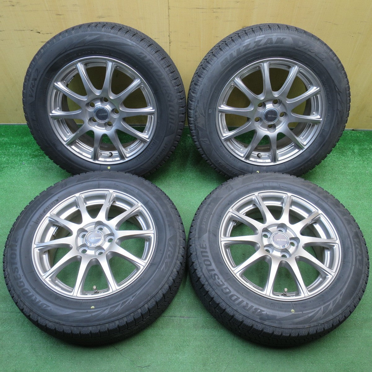 キレイ！23年★シエンタ 等 185/65R15 スタッドレス ブリヂストン ブリザック VRX2 ECO FORME エコフォルム 15インチ PCD100/5H★6022501NJス
