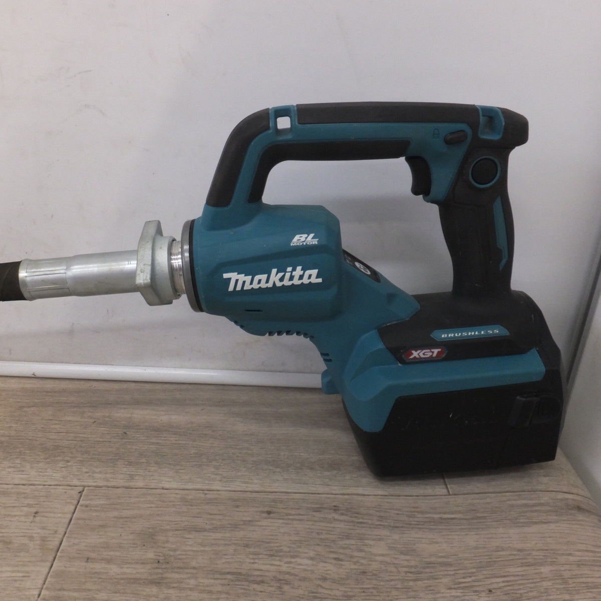 ★マキタ makita 充電式コンクリートバイブレータ VR001G　バッテリ BL4025　セット★