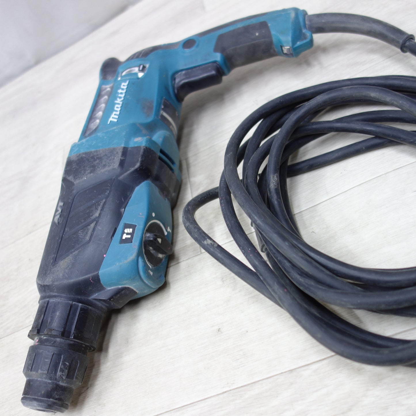 [送料無料] 付属品付き◆マキタ 26mm ハンマ ドリル 100V HR2631F ケース付き ハンマードリル 穴あけ はつり 電動 工具◆