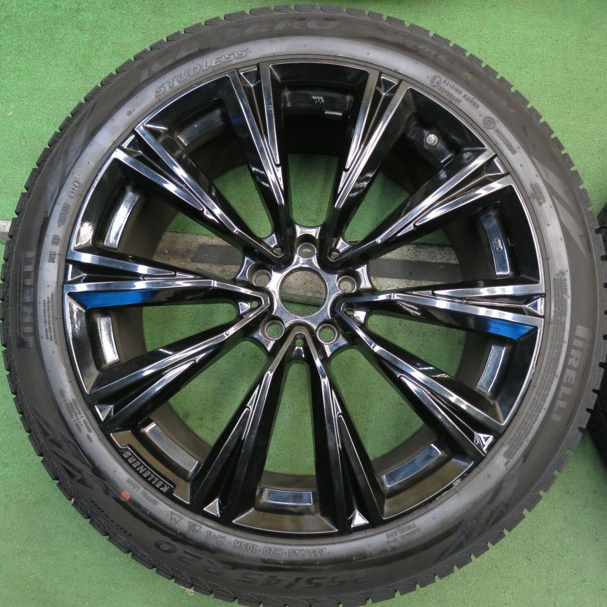 バリ溝！24年！9.5分◎BMW 等 KELLENERS 255/45R20 スタッドレス ピレリ アイスゼロ アシンメトリコ ケレナーズ 20インチ PCD112/5H◎6090307HAス