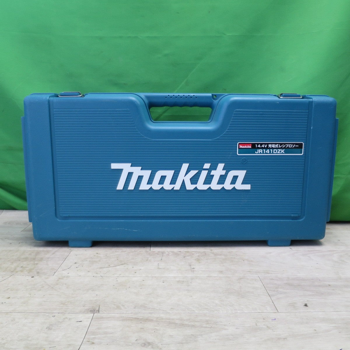 [送料無料] キレイ☆マキタ 充電式 レシプロソー 14.4V JR141DZK ケース付き 切断 切削 ノコギリ 電動 工具☆