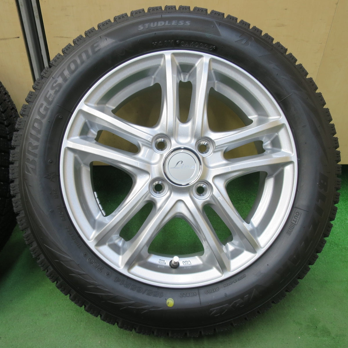 未使用！25年★スタッドレス 155/65R14 ブリヂストン ブリザック VRX2 Linz 社外 アルミ 14インチ PCD100/4H★5102708イス