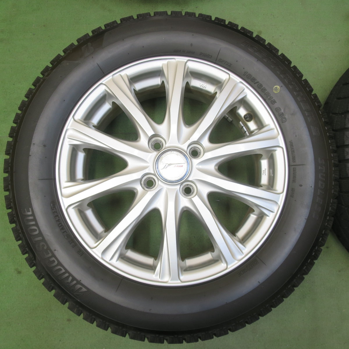 バリ溝！25年！ほぼ10分★スタッドレス 185/65R15 ブリヂストン アイスパートナー2 JOKER ジョーカー 15インチ PCD100/4H★6050807イス