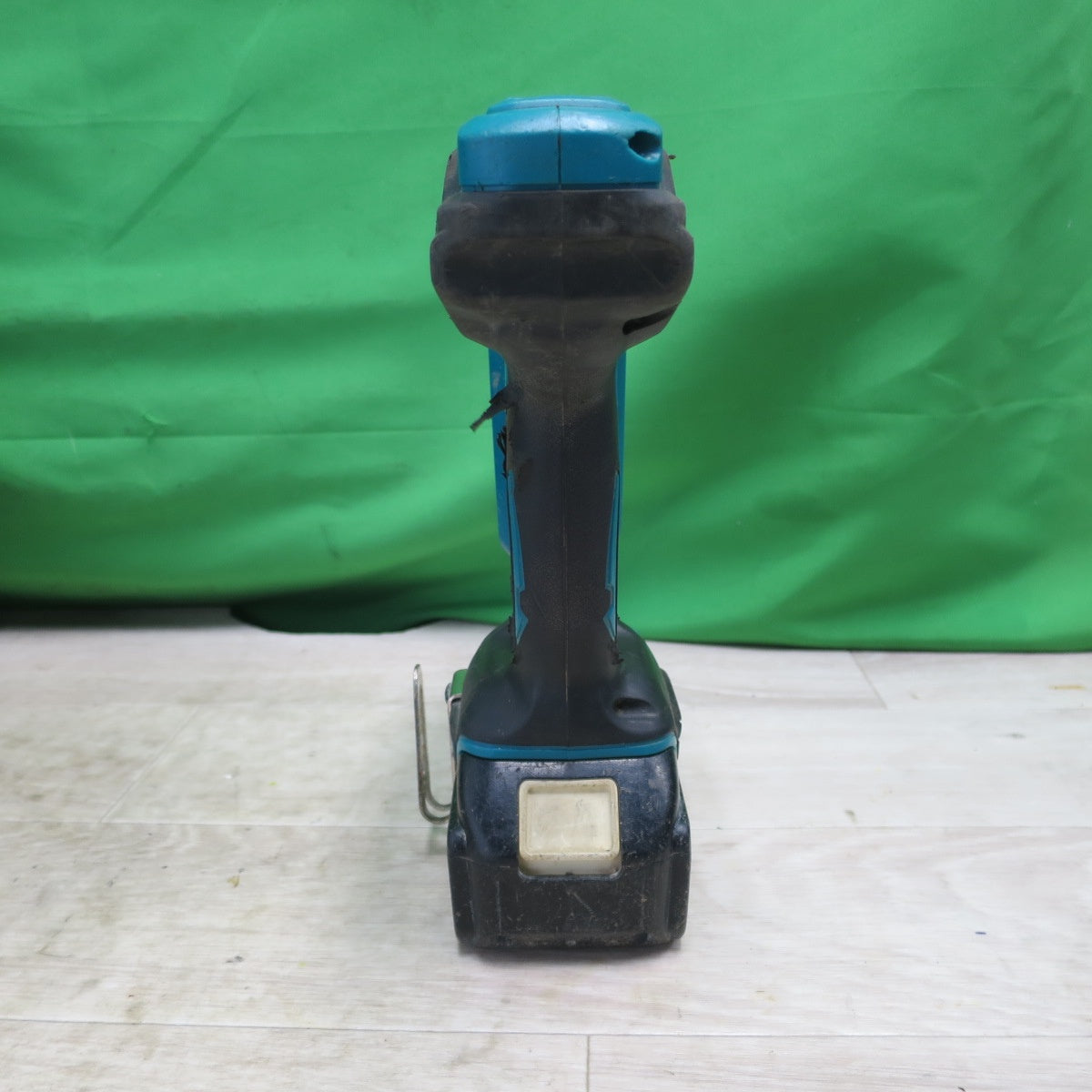 [送料無料] 付属品付き☆マキタ 充電式 面木 釘打 35mm 18V FN350DZK  ケース 充電器 ネイル 付き フィニッシュネイラ 釘打ち機 釘打機 電動 工具☆