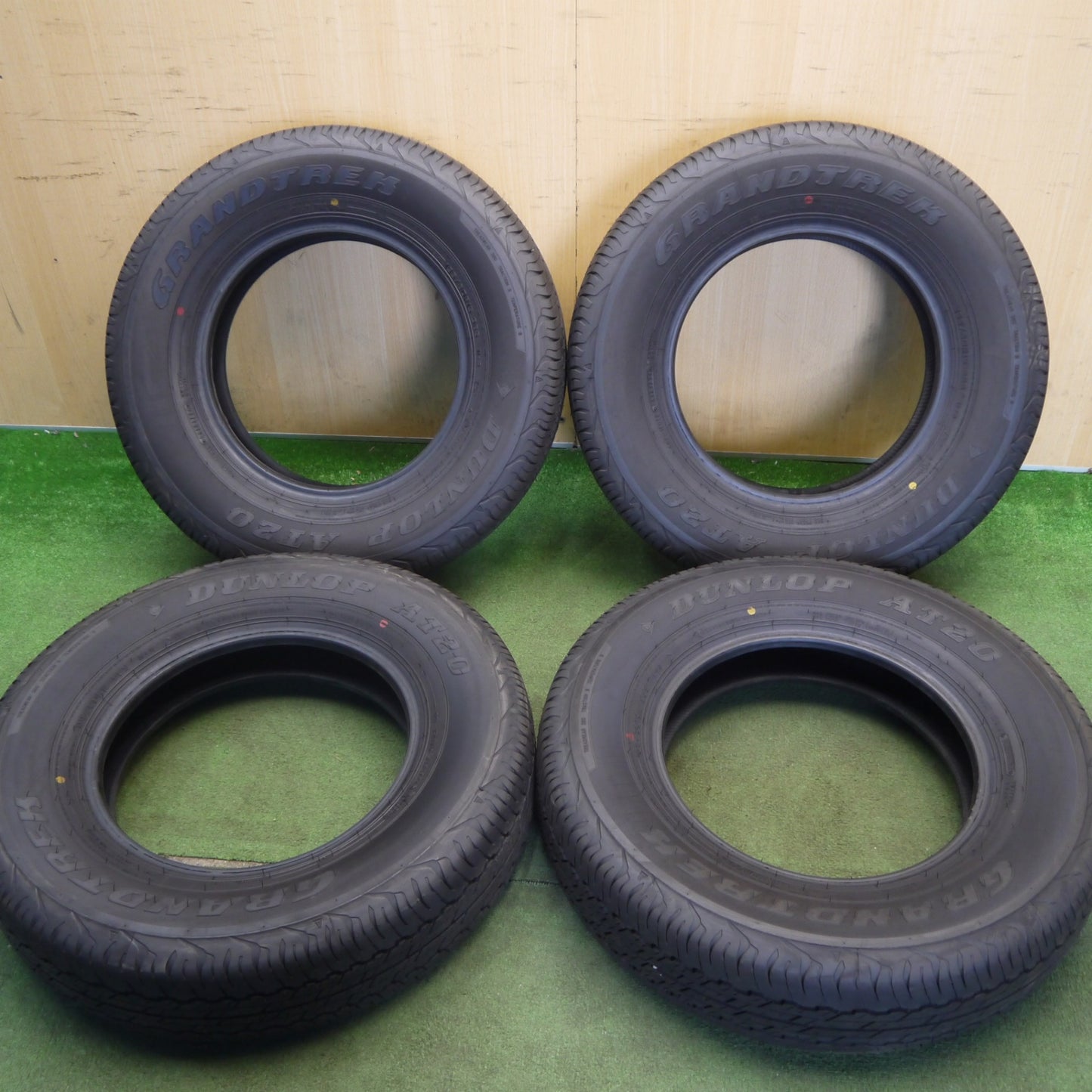 新車外し！24年★195/80R15 ダンロップ AT20 グラントレック タイヤ 15インチ ジムニー シエラ 等★6052011Hノタ