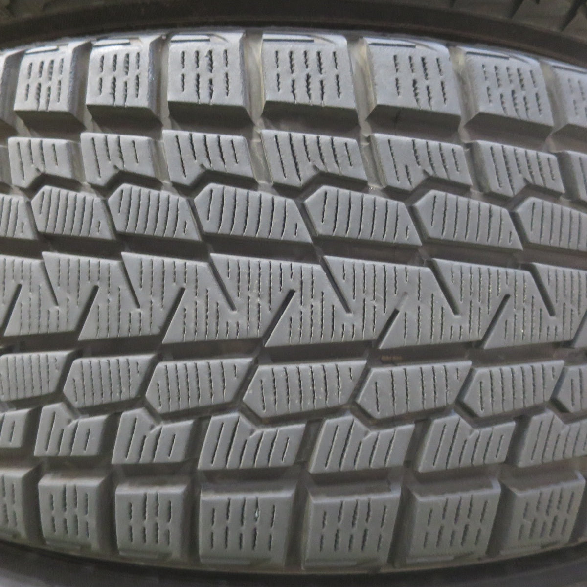 センサー付！バリ溝！23年！キレイ！9分★レクサス IS NX 等 Eurodesign CALWER 235/60R18 スタッドレス ヨコハマ アイスガード G075 ユーロデザイン カルヴァー 18インチ PCD114.3/5H★6040604イス
