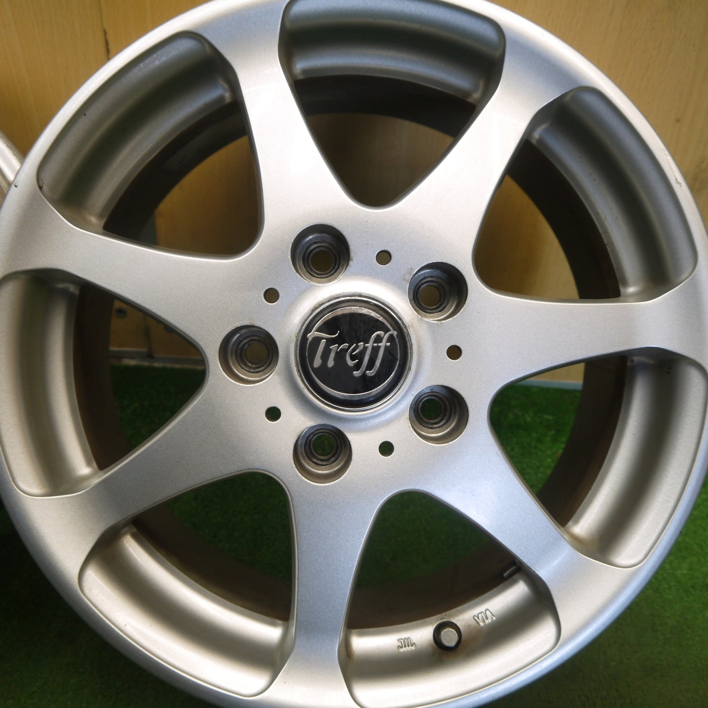 4本価格★Treff 社外 アルミ ホイール 15インチ 15×6.5JJ PCD114.3/5H★6072901Hホ