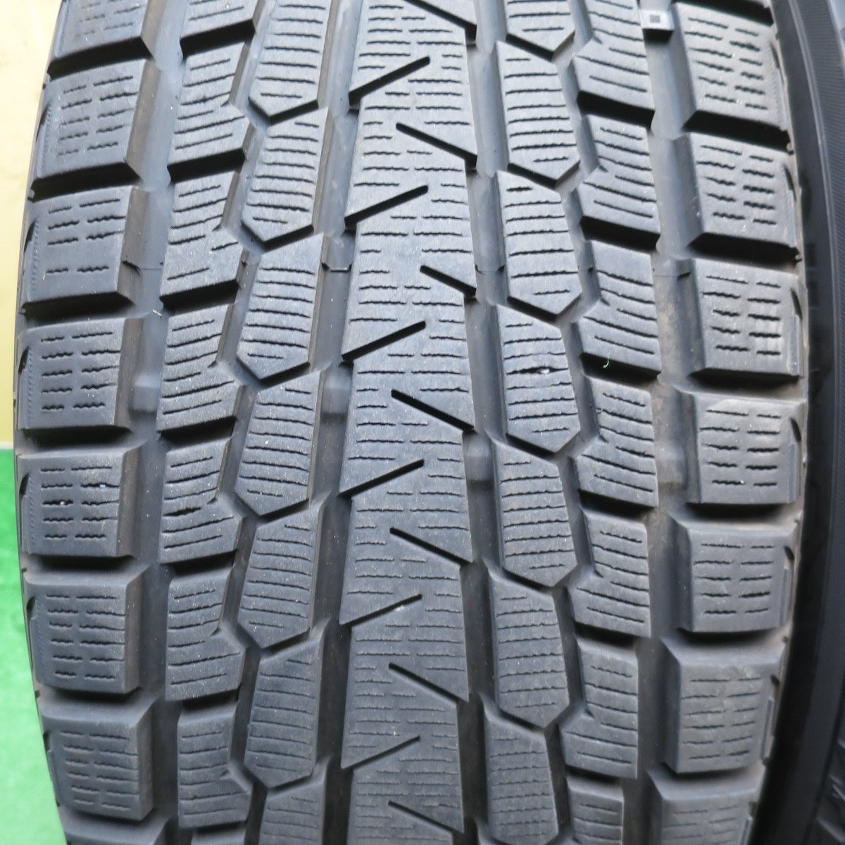 バリ溝！キレイ！9.5分★アウディ 等 235/55R19 スタッドレス ヨコハマ アイスガード G075 ERST GRORA GS15V エアスト 19インチ PCD112/5H★6031102NJス