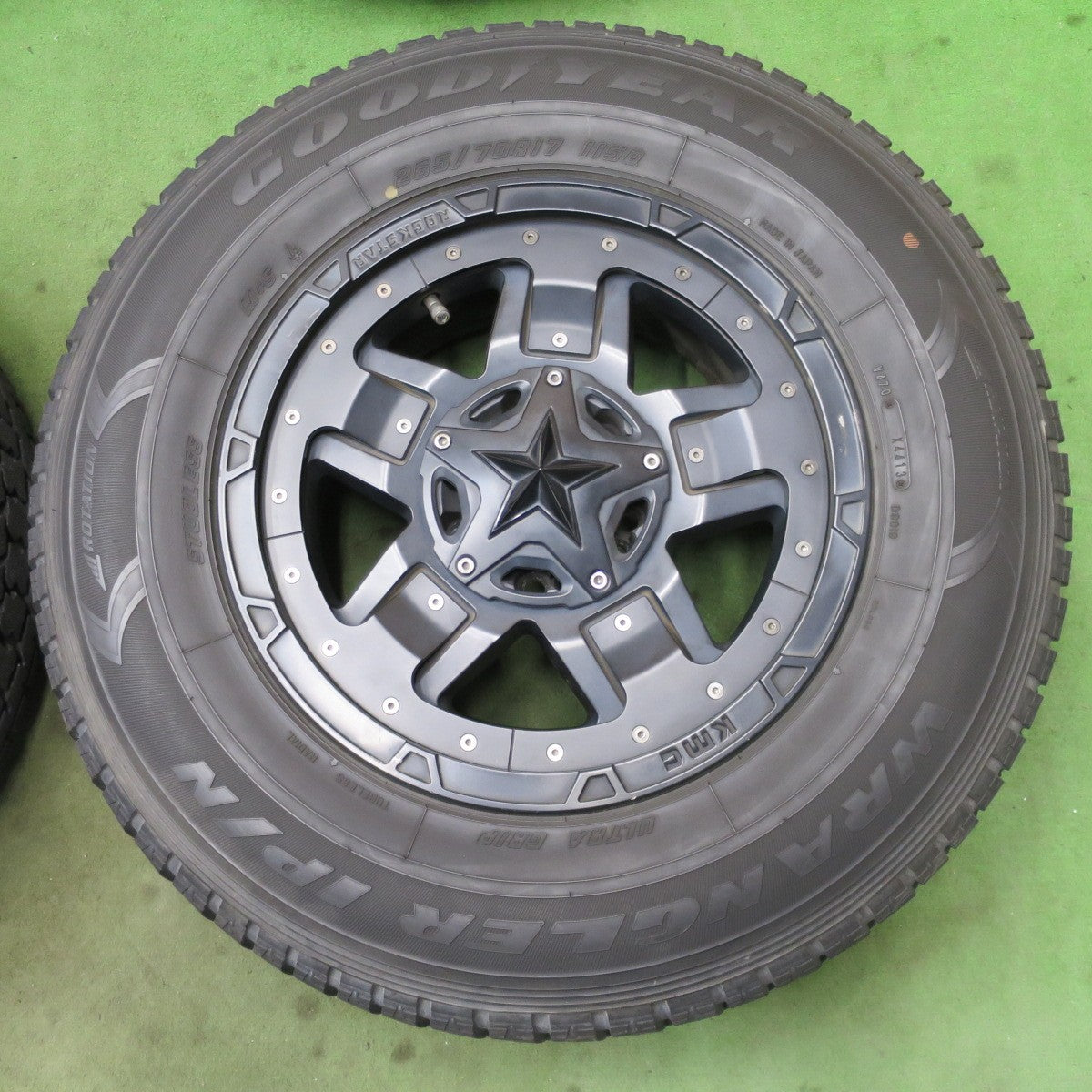 4本価格★KMC ROCK STAR XD827 265/70R17 スタッドレス グッドイヤー ラングラー IP/N 17インチ ロックスター PCD135 139.7/6H マルチ★6051301ナス