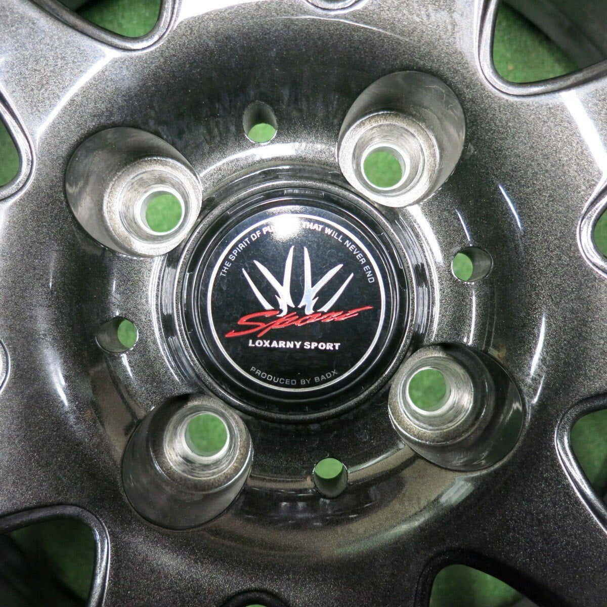 バリ溝！21年！キレイ！9.5分★LOXARNY SPORT BADX 195/65R16 スタッドレス グッドイヤー アイスナビ7 ロクサーニ 16インチ PCD100/4H★4122906NJス