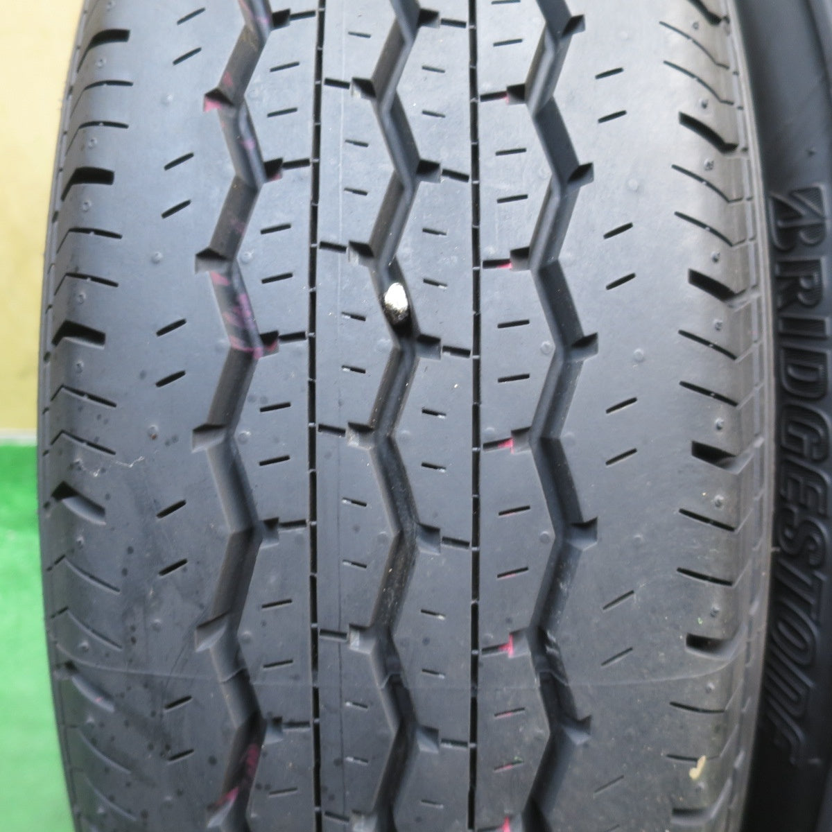 新車外し！26年◎トヨタ ハイエース 純正 スチール 195/80R15 107/105S ブリヂストン エコピア RD613 15インチ PCD139.7/6H◎6091913NJノ