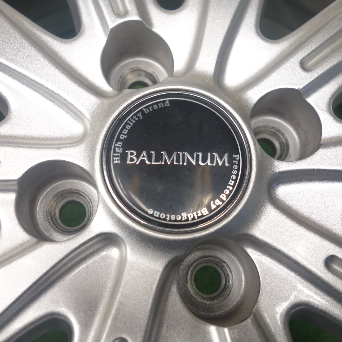 バリ溝！キレイ！9.5分★スタッドレス 175/65R15 ブリヂストン ブリザック VRX3 BALMINUM KR10 バルミナ 15インチ PCD100/4H★6030602KTス