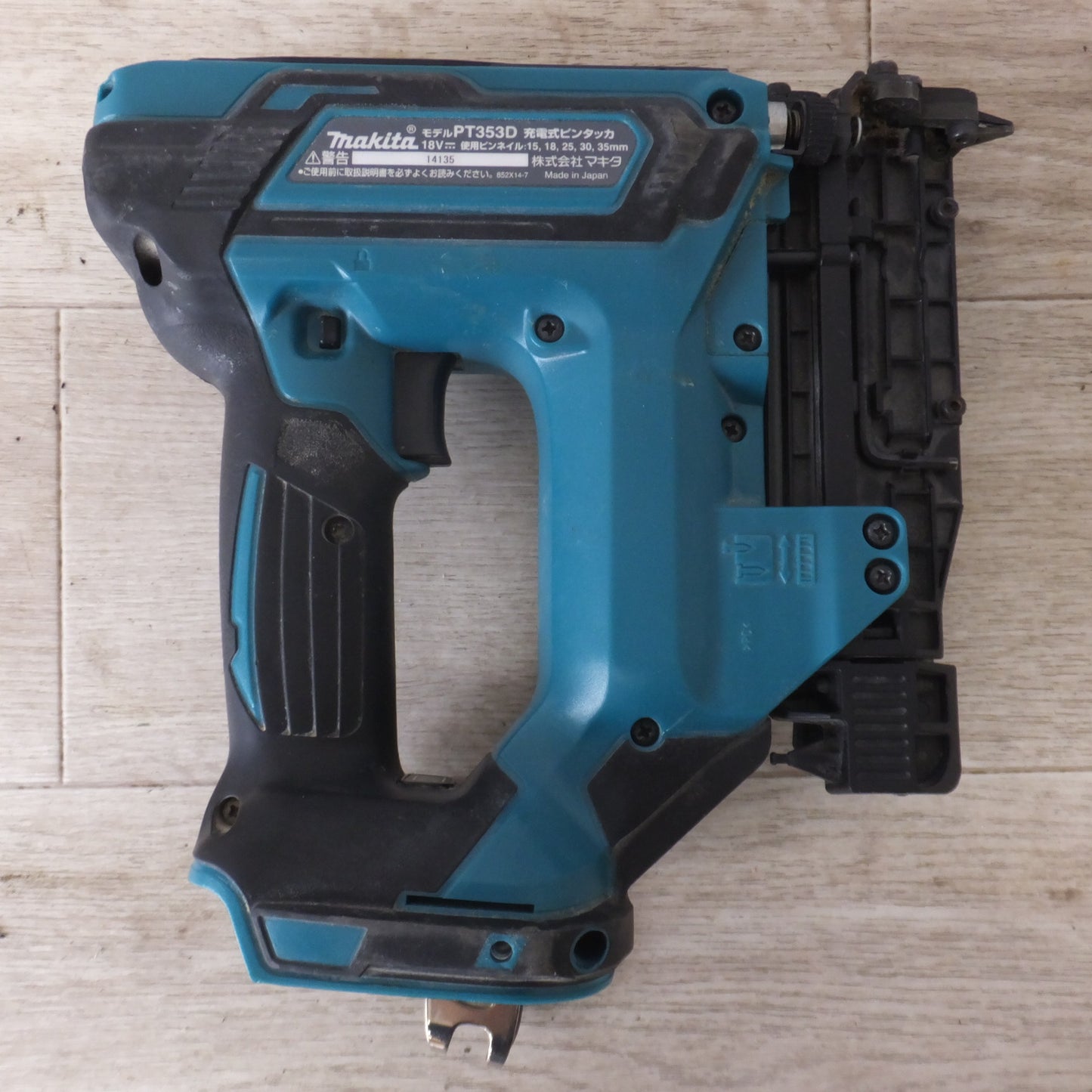 [送料無料] ジャンク★マキタ makita 充電式ピンタッカ PT353D 18V　使用ピンネイル 15 18 25 30 35mm　本体のみ★