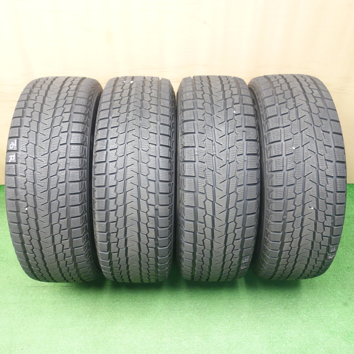 バリ溝！23年！9.5分★JEEP ジープ JL ラングラー アンリミテッド サハラ 純正 265/65R18 スタッドレス ヨコハマ アイスガード G075 18インチ PCD127/5H★6021103KTス