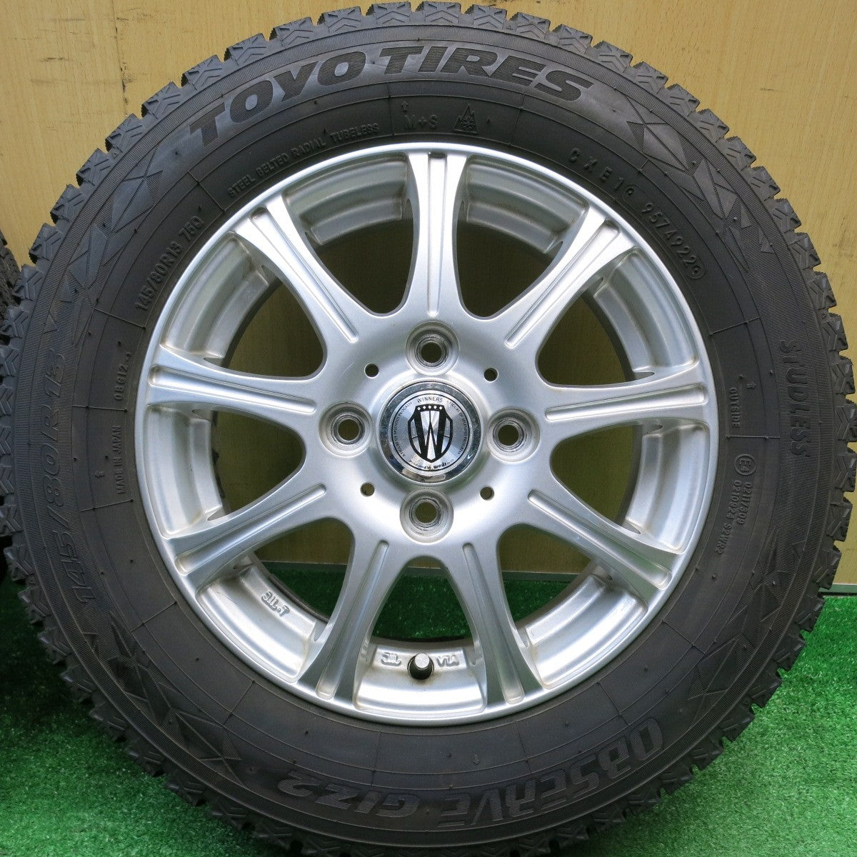 バリ溝！22年！9.5分以上★スタッドレス 145/80R13 トーヨー オブザーブ GIZ2 WINNERS ウィナーズ 13インチ PCD100/4H★5112908HAス