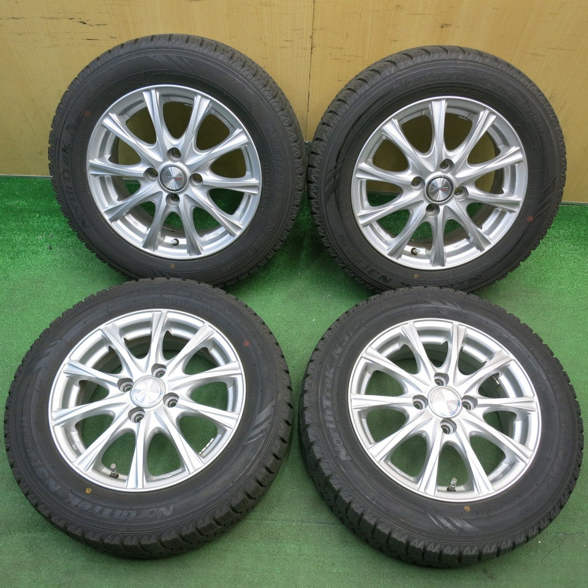 バリ溝！キレイ！9.5分以上★スタッドレス 175/65R14 オートバックス ノーストレック N3i JOKER ジョーカー 14インチ PCD100/4H★6031509HAス