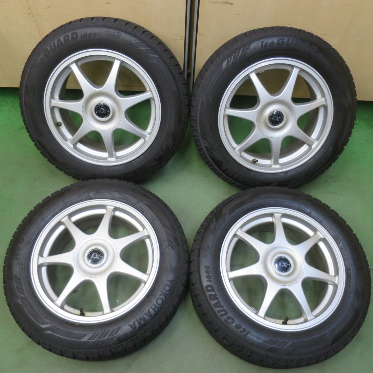 バリ溝！22年！9.5分◎スタッドレス 205/60R16 ヨコハマ アイスガード iG60 CX CORNERING FLAIR PCD 100 114.3 /5H マルチ◎6101607イス