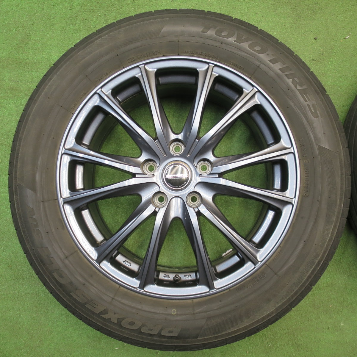 バリ溝！22年！キレイ！8.5分★225/60R17 トーヨー プロクセス CL1 SUV WAREN ヴァーレン 17インチ PCD114.3/5H★6021703NJノ