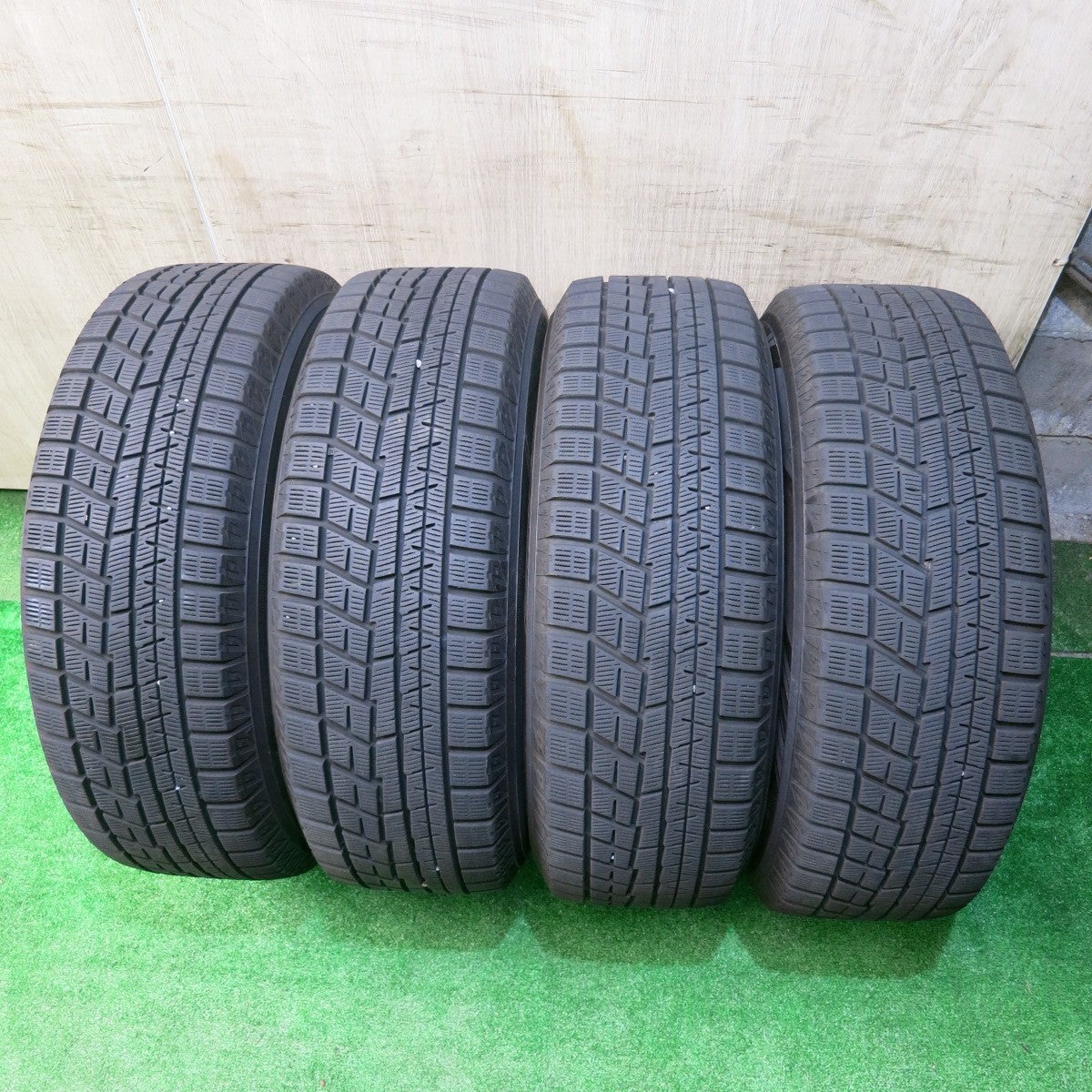 バリ溝！キレイ！9分★スタッドレス 215/65R16 ヨコハマ アイスガード iG60 STRANGER ストレンジャー 16インチ PCD114.3/5H★5051604NJス