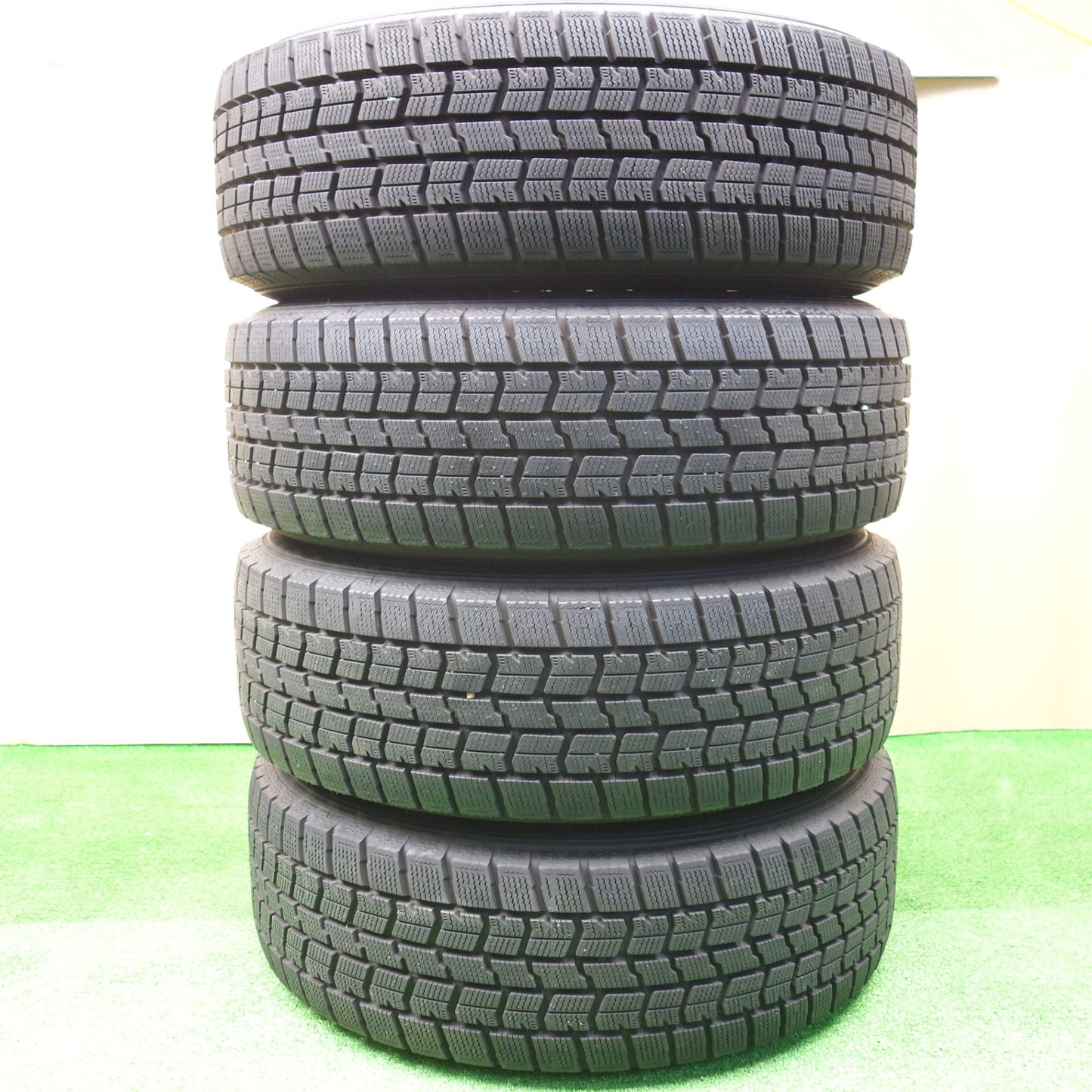 バリ溝！24年！キレイ！ほぼ10分★スタッドレス 205/60R16 グッドイヤー アイスナビ7 ravrion RS01 ラブリオン 16インチ PCD114.3/5H★5112901KTス