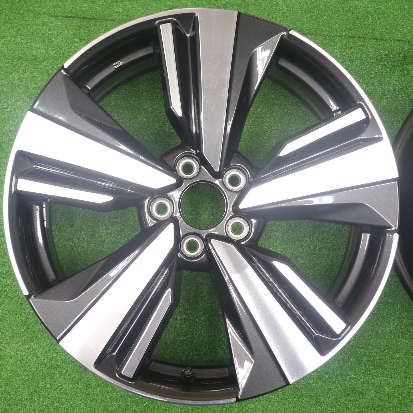 新車外し★日産 T33 エクストレイル 純正 ホイール 19インチ 19×7.5J PCD114.3/5H★5122504KTホ
