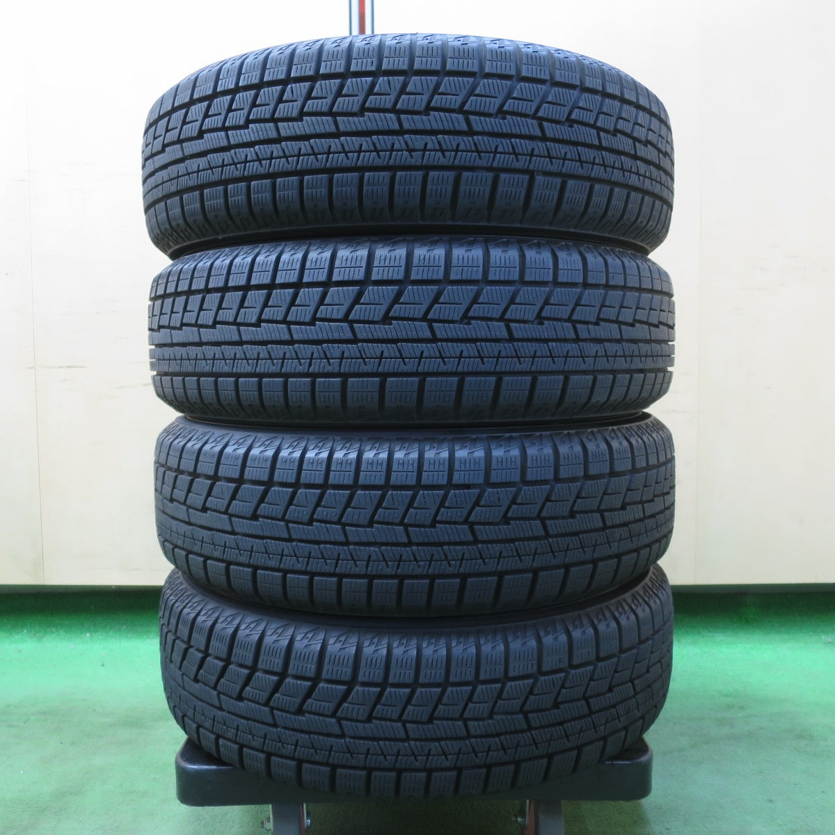 バリ溝！22年！キレイ！ほぼ10分★スタッドレス 155/65R14 ヨコハマ アイスガード iG60 LAUFBAHN ラウフバーン 14インチ PCD100/4H★5042301イス