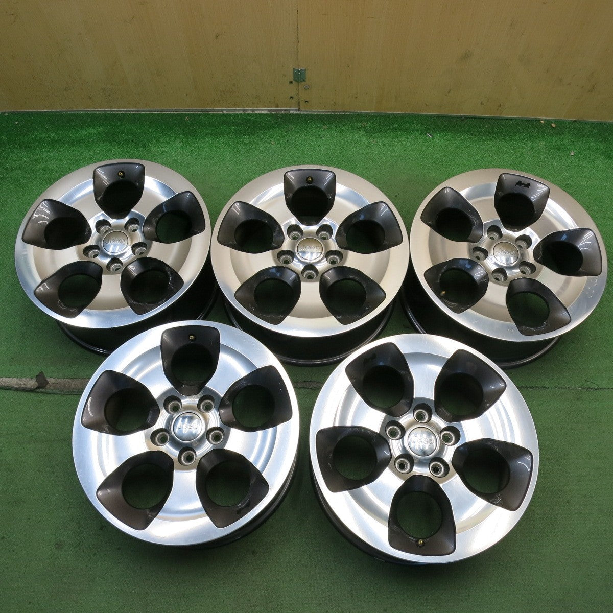 5本価格★JEEP ジープ JK ラングラー アンリミテッド サハラ 純正 MOPER ホイール 18インチ 18×7.5J PCD127/5H★6071104HAホ