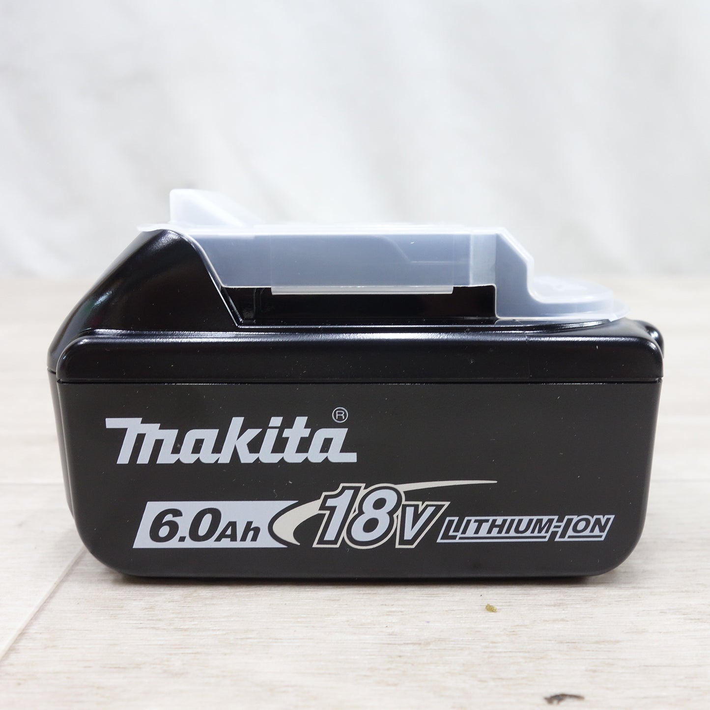 [送料無料] 美品！バッテリー2個◆マキタ 充電式 インパクトドライバ TD173D 電動 工具 18V 充電器 DC18RF makita◆