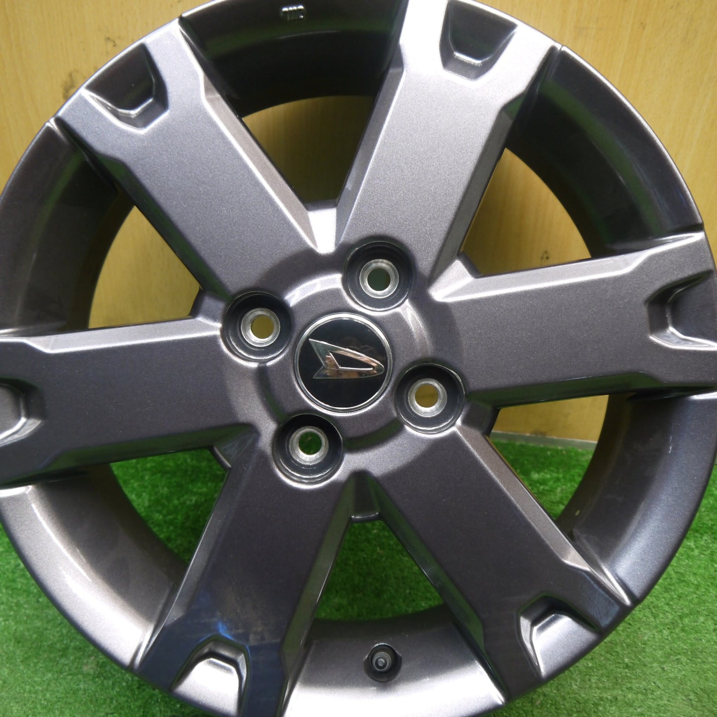 新車外し！1本★ダイハツ タント ファンクロス 純正 ホイール 15インチ 15×4.5J PCD100/4H★5061603Hホ