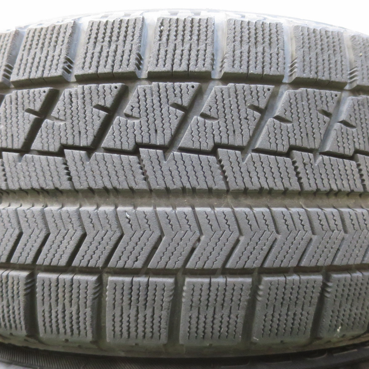 キレイ★スタッドレス 215/60R16 ブリヂストン ブリザック VRX BALMINUM TR10 バルミナ 16インチ PCD114.3/5H★6013101イス